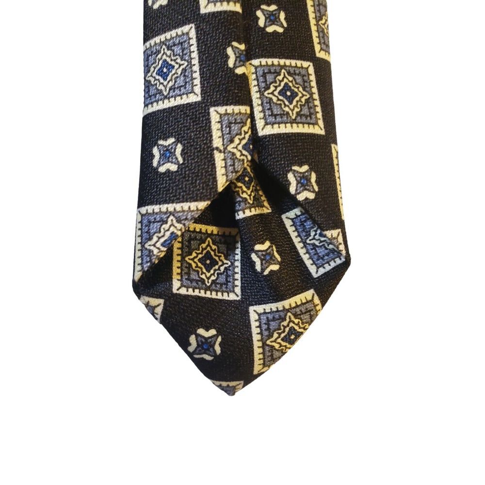 New Noble MEN'S NECKTIE Black Blue White Geometric 100% Polyester Made in‎ Korea - Picture 8 of 10